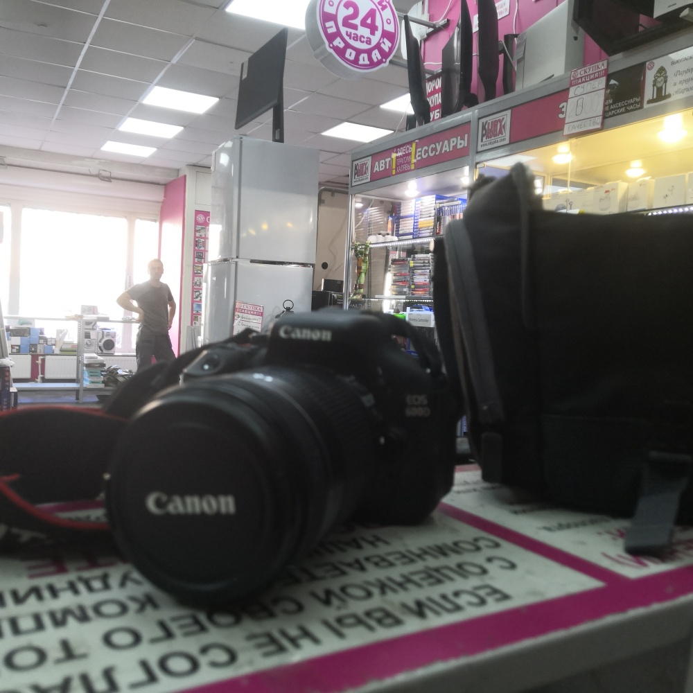 Фотоаппарат Canon eos 600D