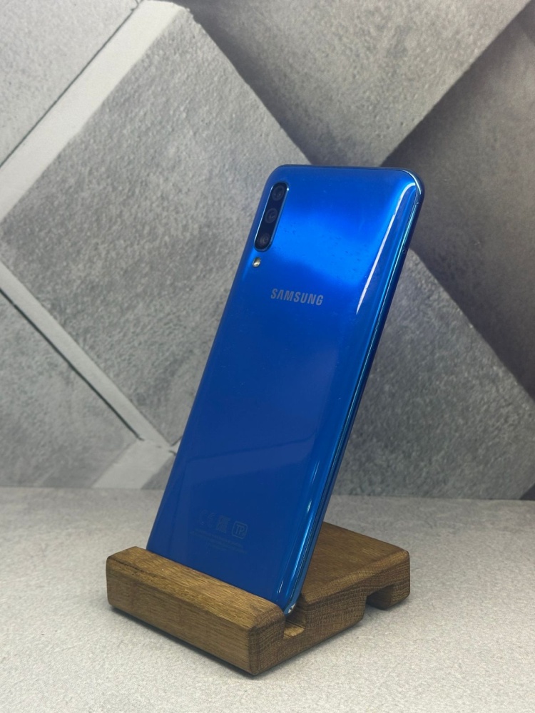 Смартфон Samsung A50 4/64