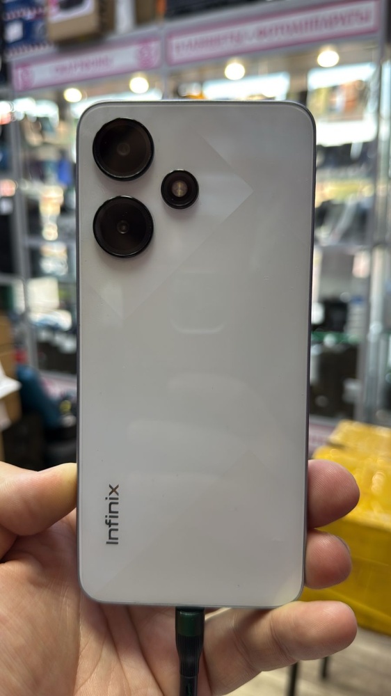 Мобильный телефон Infinix Hot30i 8/128GB