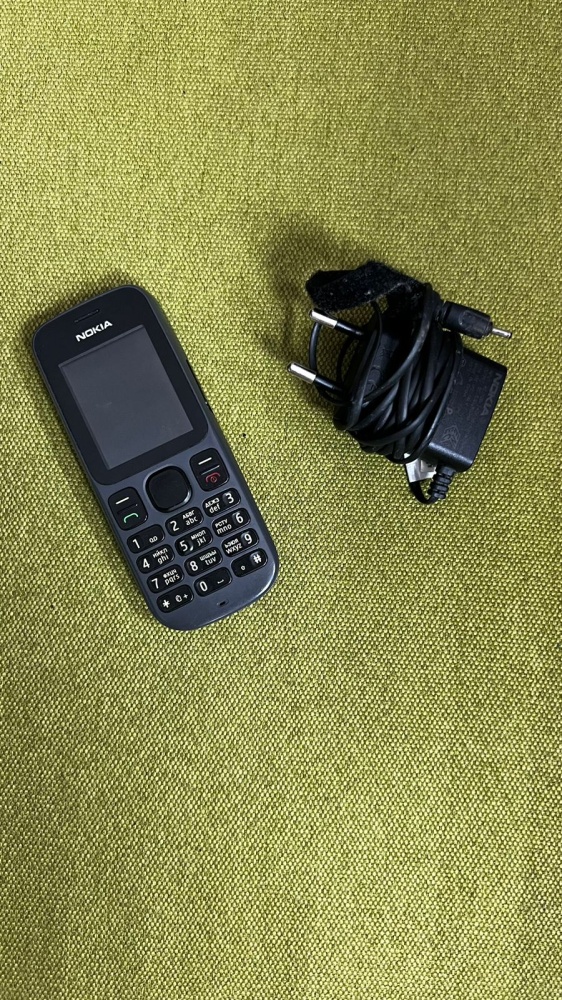 Мобильный телефон Nokia