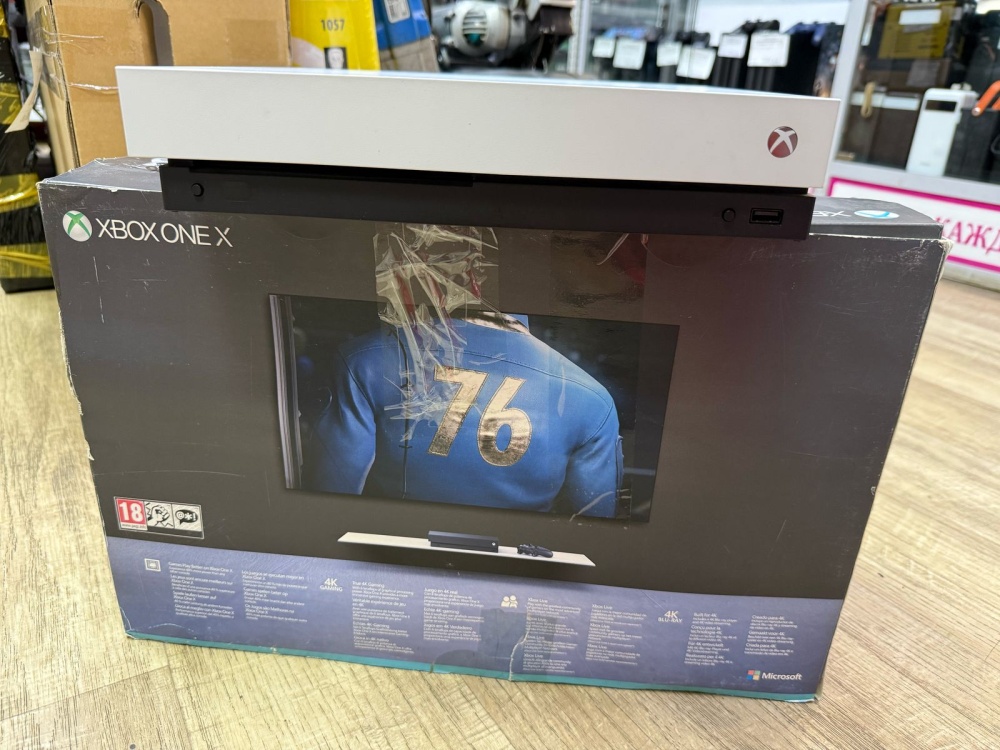 Игровая приставка XBOX ONE X 1TB