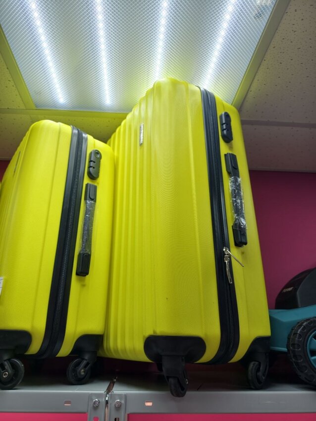Чемодан желтый большой (L)
