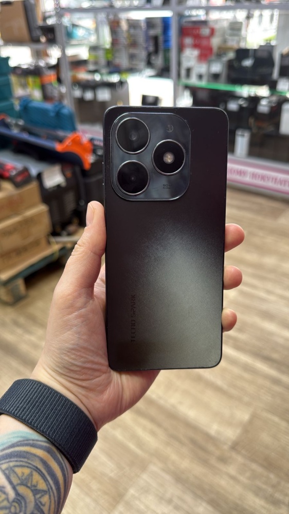 Мобильный телефон Tecno Spark20(8\256)