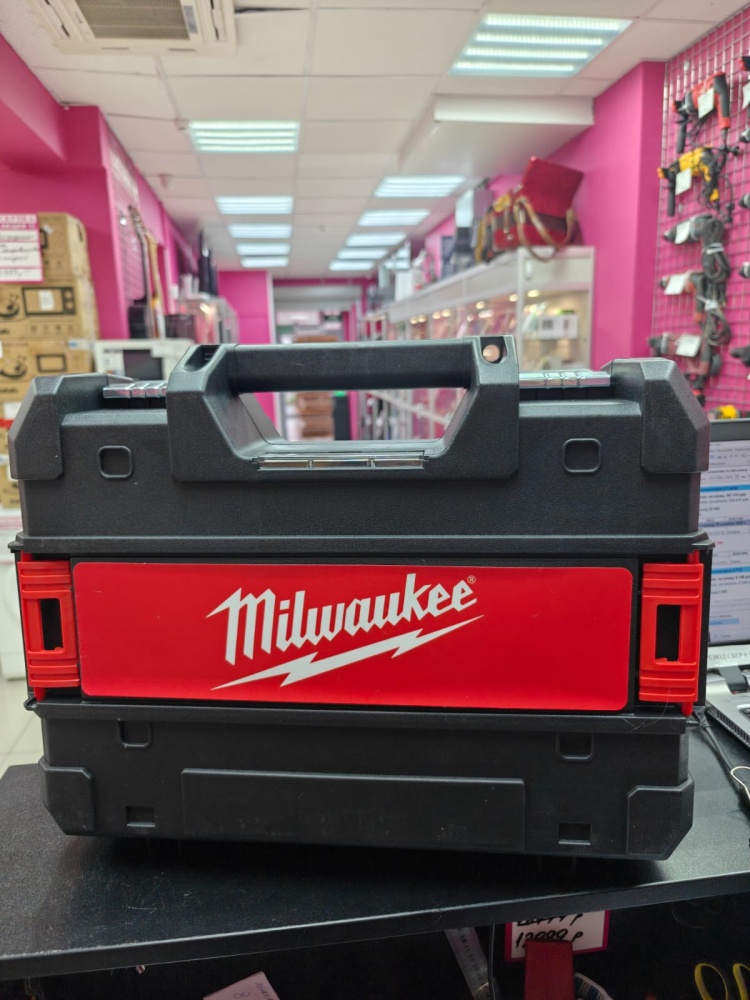 Уровень Milwaukee