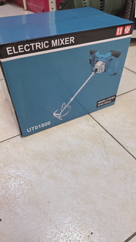 Миксер Makitta